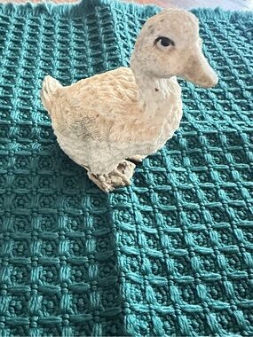 Duckling figurine